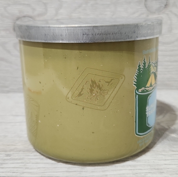 Bath & Body Works Sunlit Trails 3-Wick Candle - Picture 4 of 7